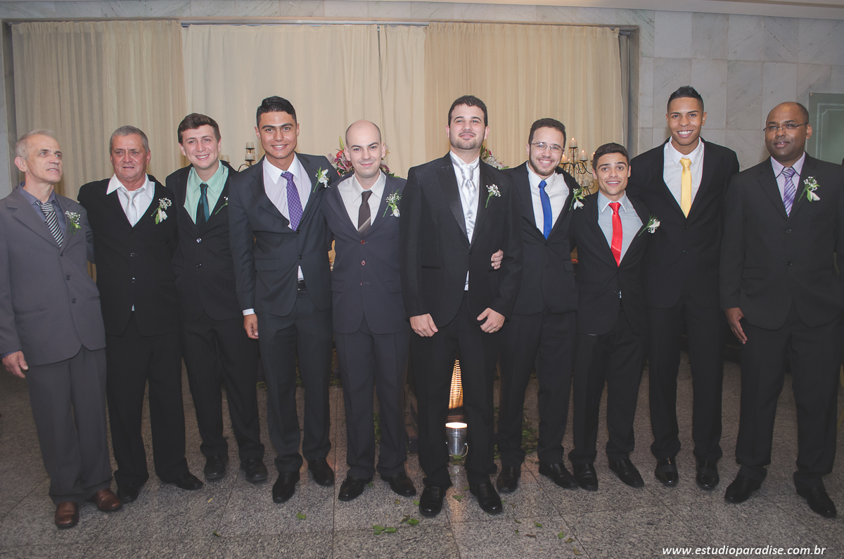 Noivo e seus padrinhos