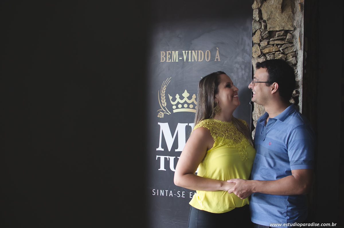 E-Session do casal Rita e Wellington feito na pizzaria Mr Tugas em Juiz de Fora Minas Gerais