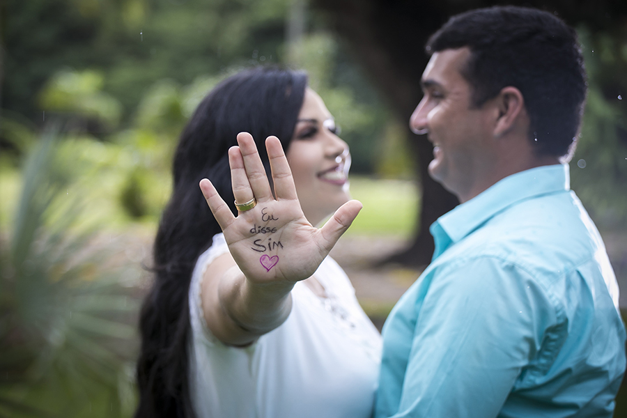 noiva mensagem eu disse sim na palma da mão ensaio pre casamento colíder noivos dominik fotografia 
