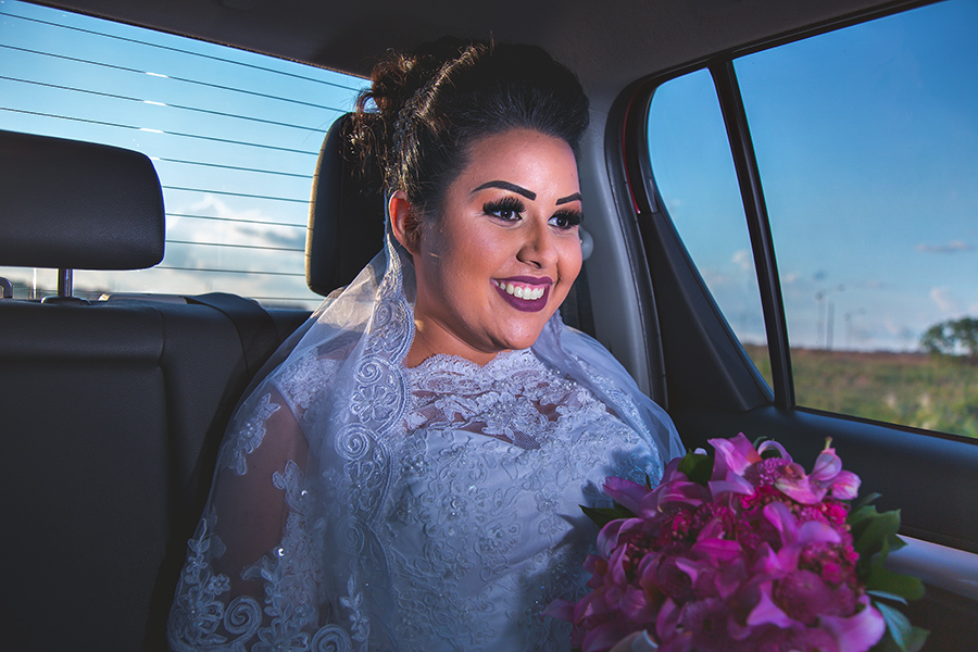 making of noiva sinop casamento dominik fotografia estido buquê véu carro céu azul