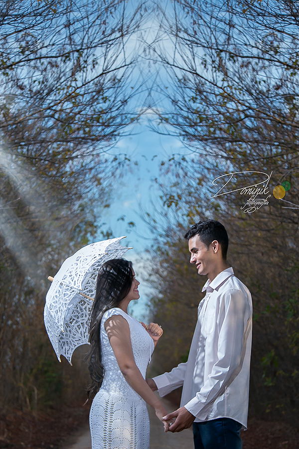 ensaio casal pre casamento dominik fotografia colider sombrinha