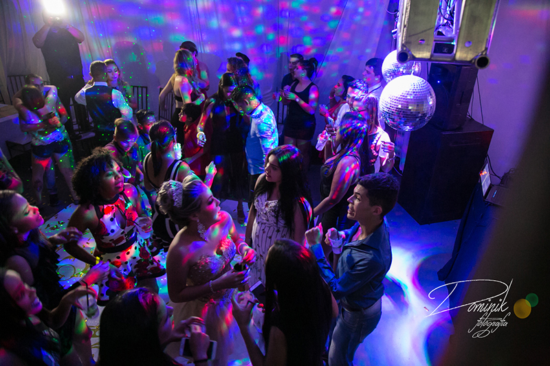 pista de dança da festa de debutante sinop itauba santa  colider  terra nova peixoto carmem vera claudia mato grosso foto criativa dominik fotografia 