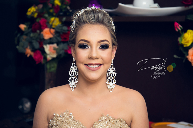 debutante sorrindo itauba santa  colider  terra nova peixoto carmem vera claudia sinop mato grosso foto criativa dominik fotografia 