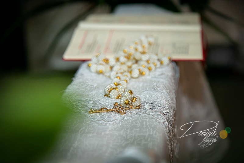 rosario da noiva sobre a mesa casamento casamento celebração terra nova itauba matupá sinop sorriso guaranta  mato grosso fotografia criativa dominik 