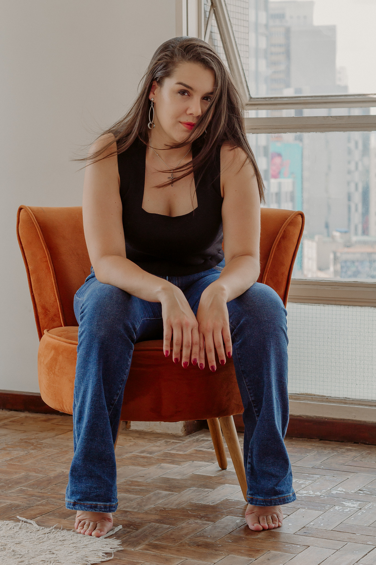 ensaio feminino interno no estúdio solarium