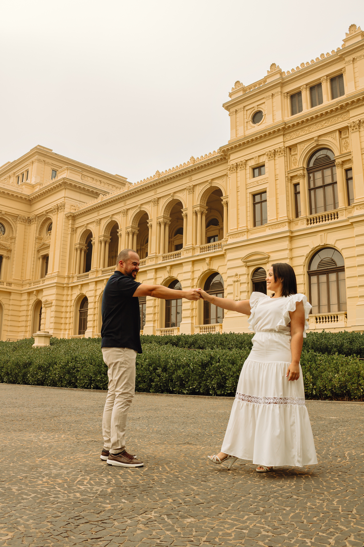ensaio externo pré-wedding em são paulo, no museu do ipiranga