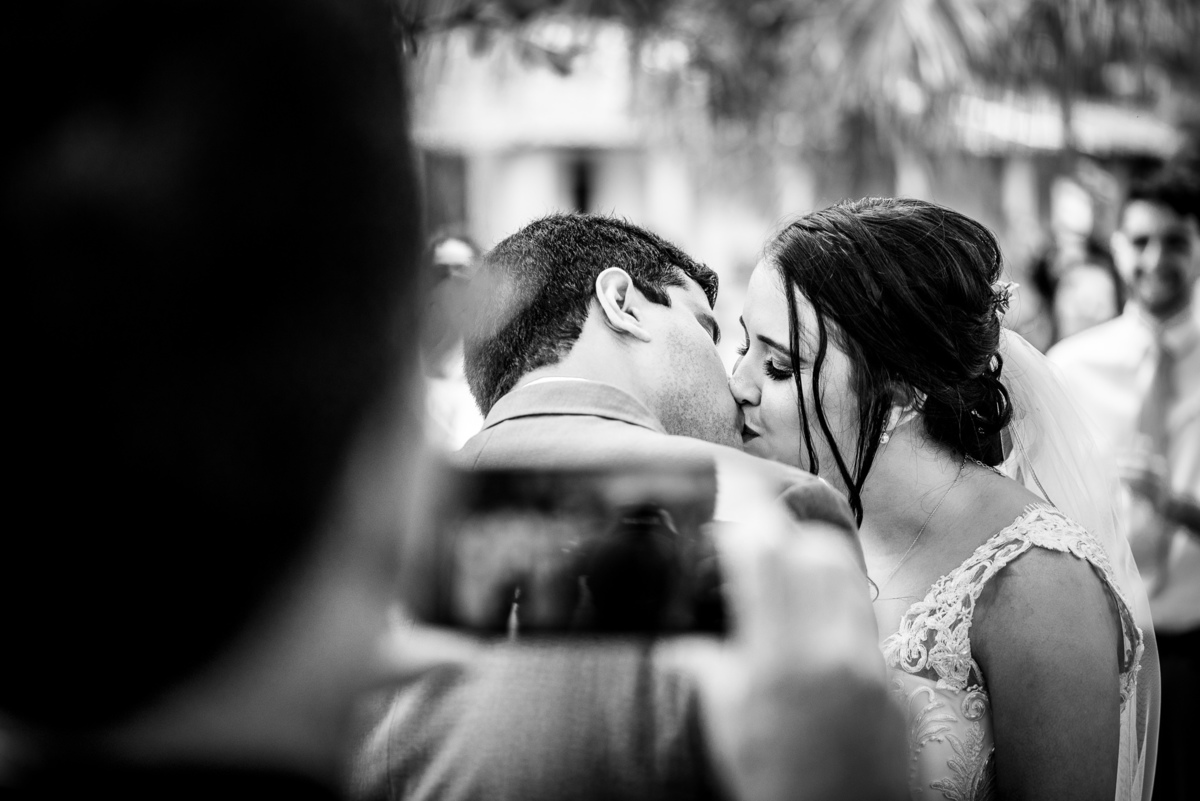 Casamento Barbara e Lucas no espaço Capim Santo em Aldeia, Camaragibe-Pernambuco fotografado pela fotógrafa autoral de casamentos Rafaelly Lemos. Ano 2019.
