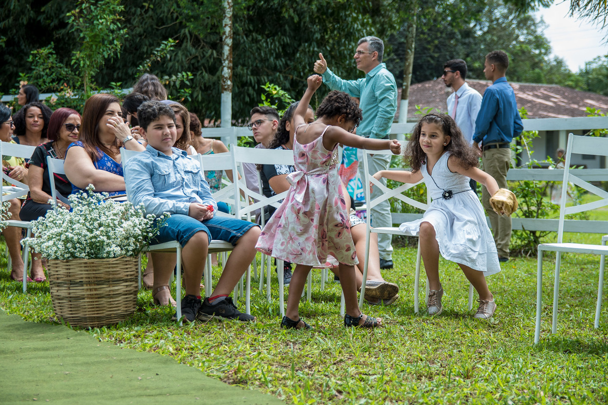 Casamento Barbara e Lucas no espaço Capim Santo em Aldeia, Camaragibe-Pernambuco fotografado pela fotógrafa autoral de casamentos Rafaelly Lemos. Ano 2019.