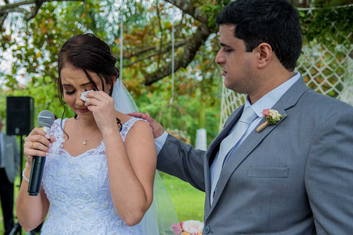 Casamento Barbara e Lucas no espaço Capim Santo em Aldeia, Camaragibe-Pernambuco fotografado pela fotógrafa autoral de casamentos Rafaelly Lemos. Ano 2019.