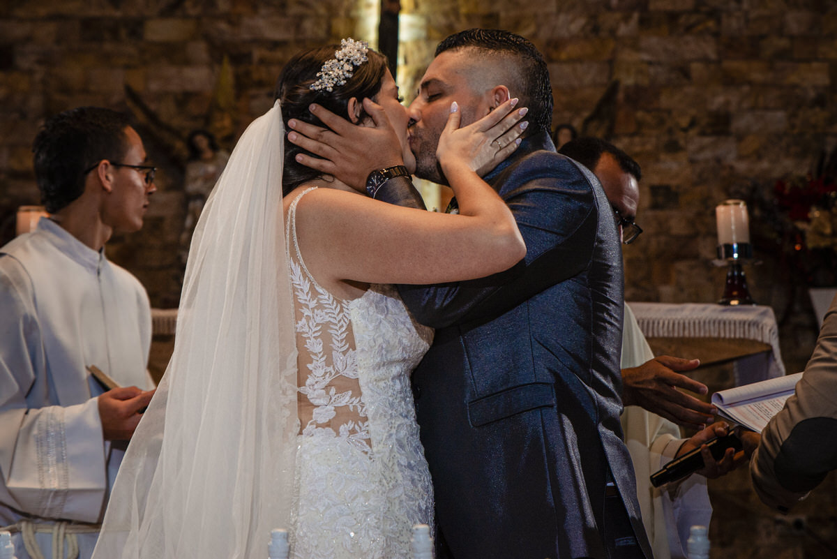 Fotografía de bodas Medellín
Fotógrafo de bodas oriente antioqueño
Matrimonios Llanogrande
Bodas Rionegro
Gisela Giraldo Fotografía
Bodas católicas
Mejores fotógrafos de bodas Medellín