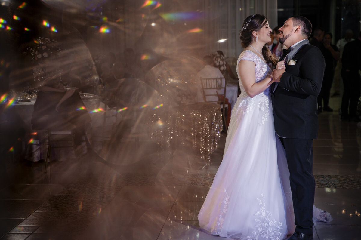 Destination wedding photography Medellín