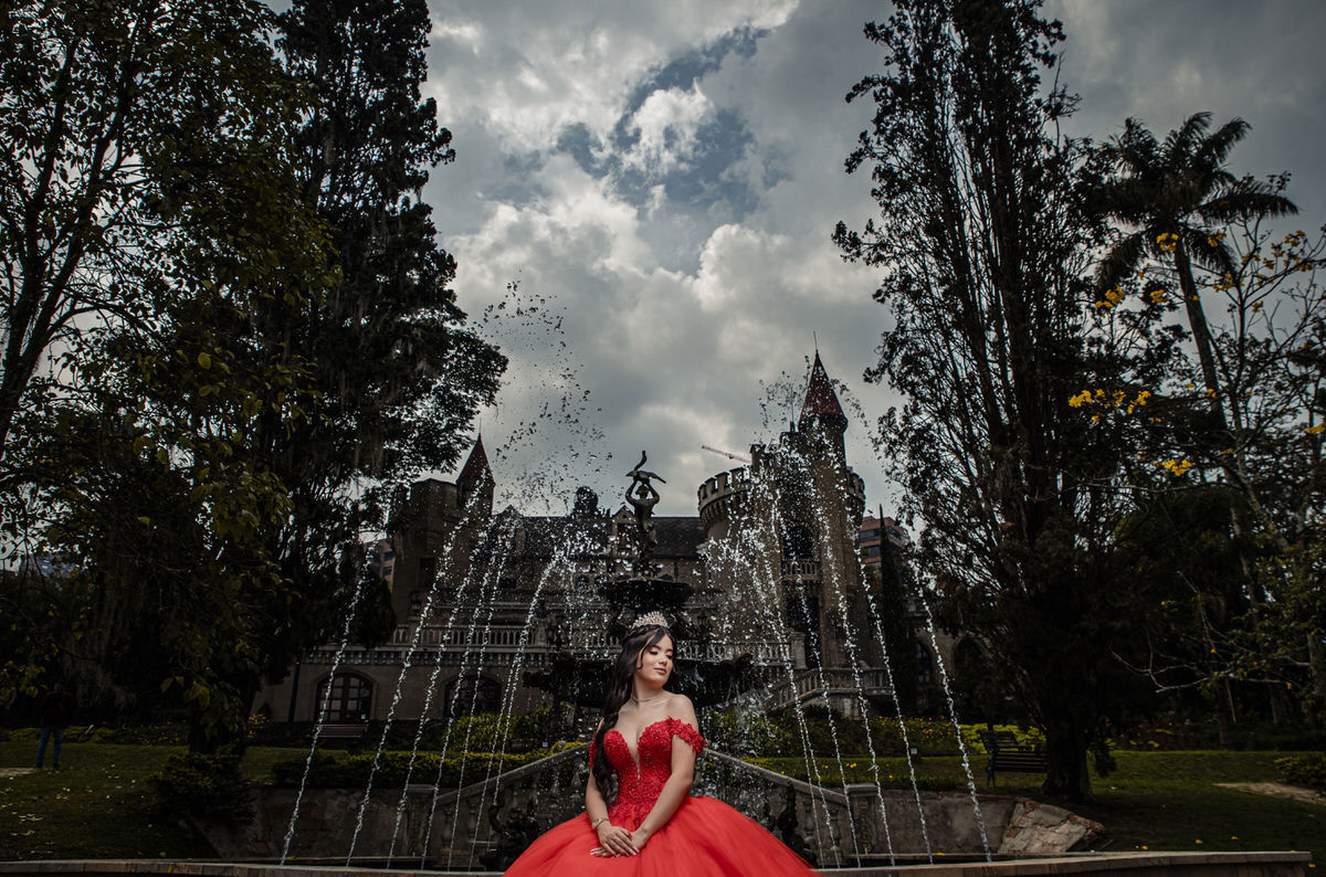 Fotógrafo de quinceañeras Medellín Museo El Castillo