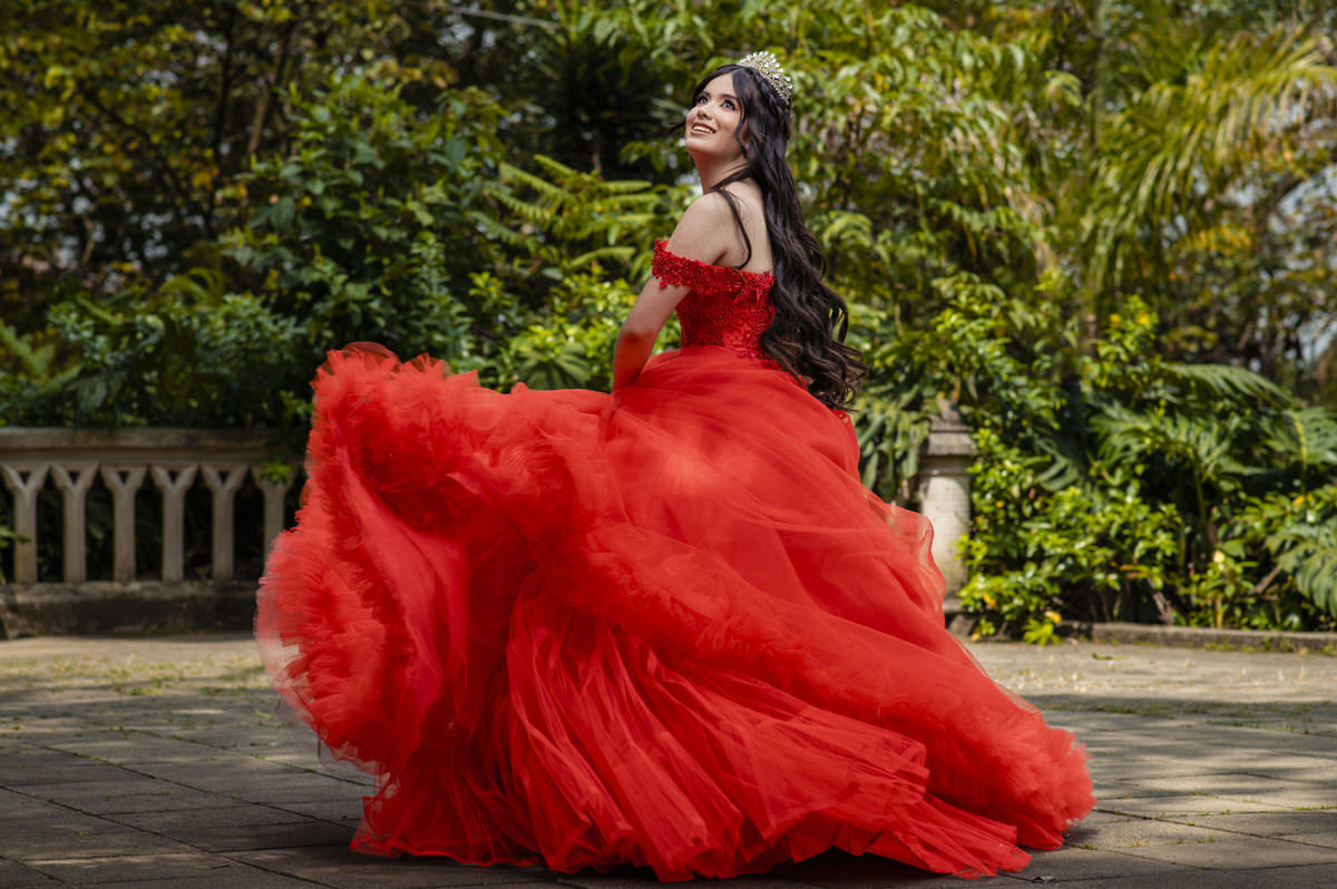Fotografía de quinceañeras Medellín Museo El Castillo