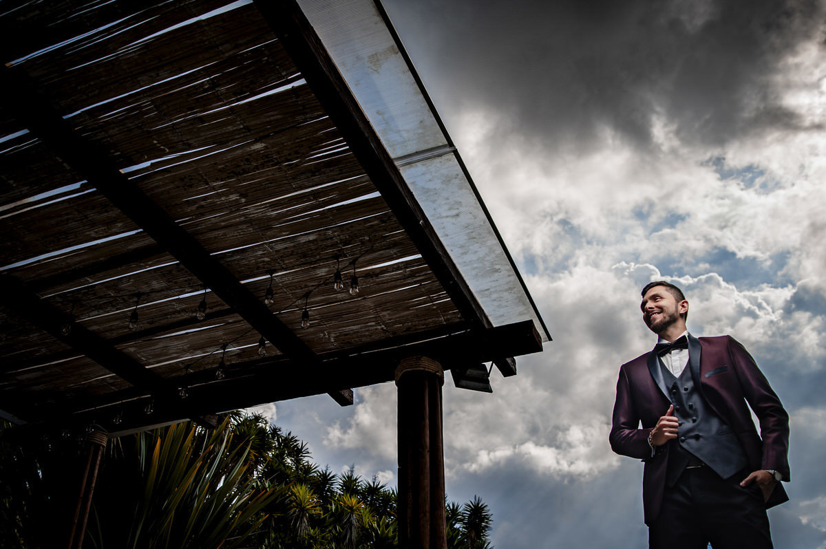 Destination wedding photographer Medellín