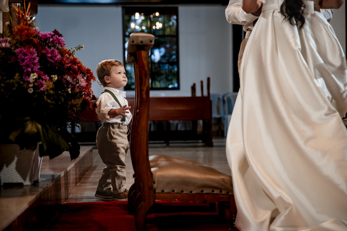 Destination wedding photographer Medellín