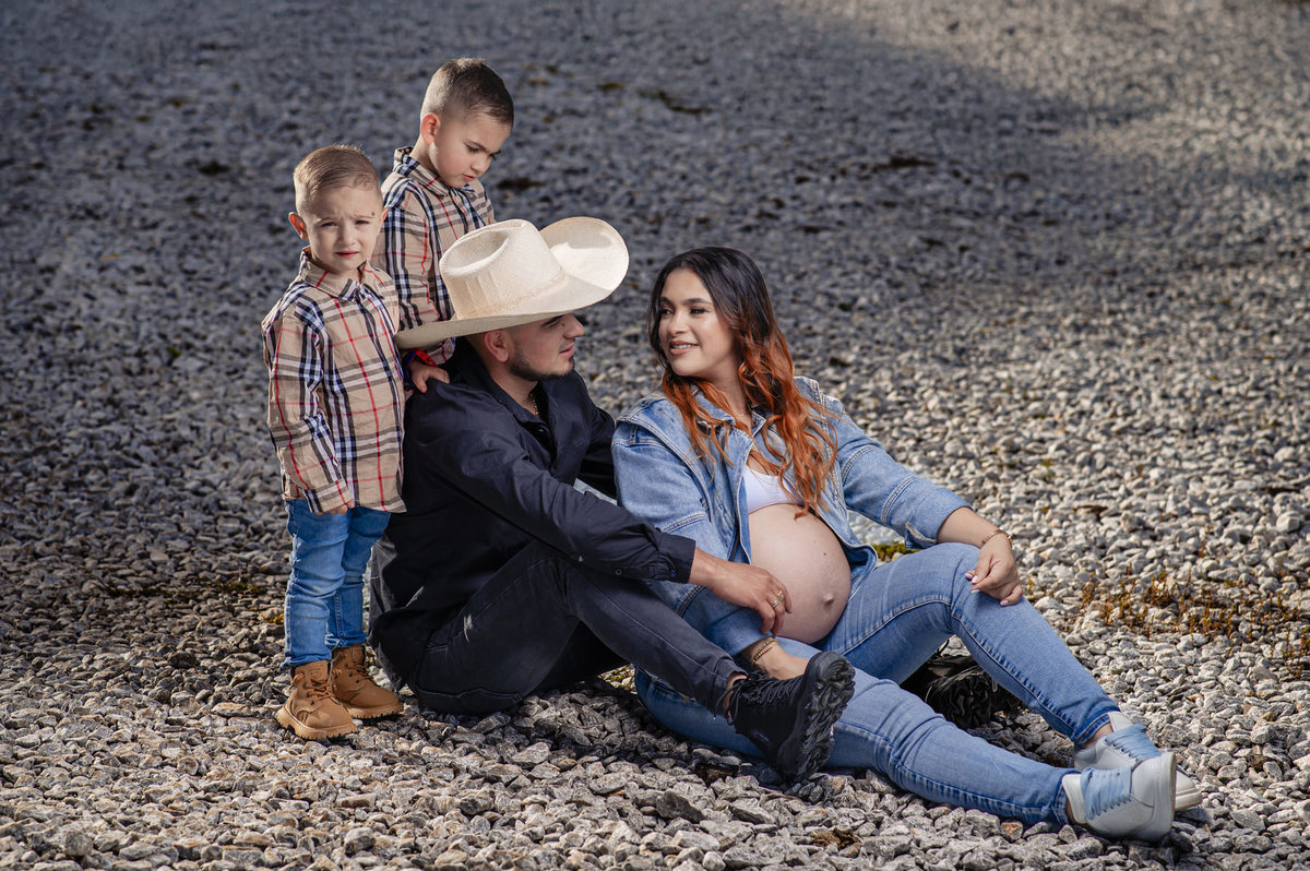 Fotógrafo de maternidad Medellín