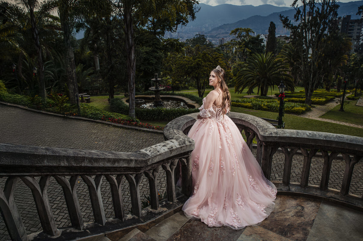 Fifteen El Castillo Medellin