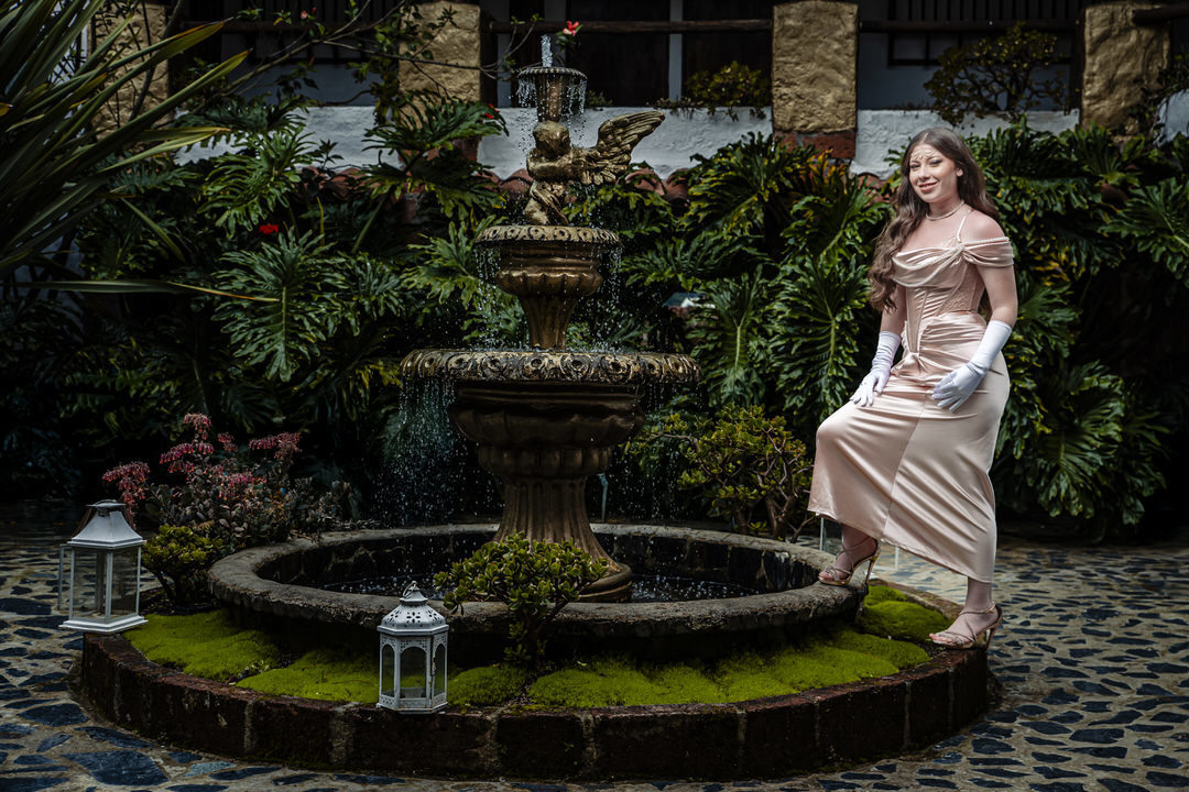 Fotografía elegante de quince años en el Museo El Castillo.