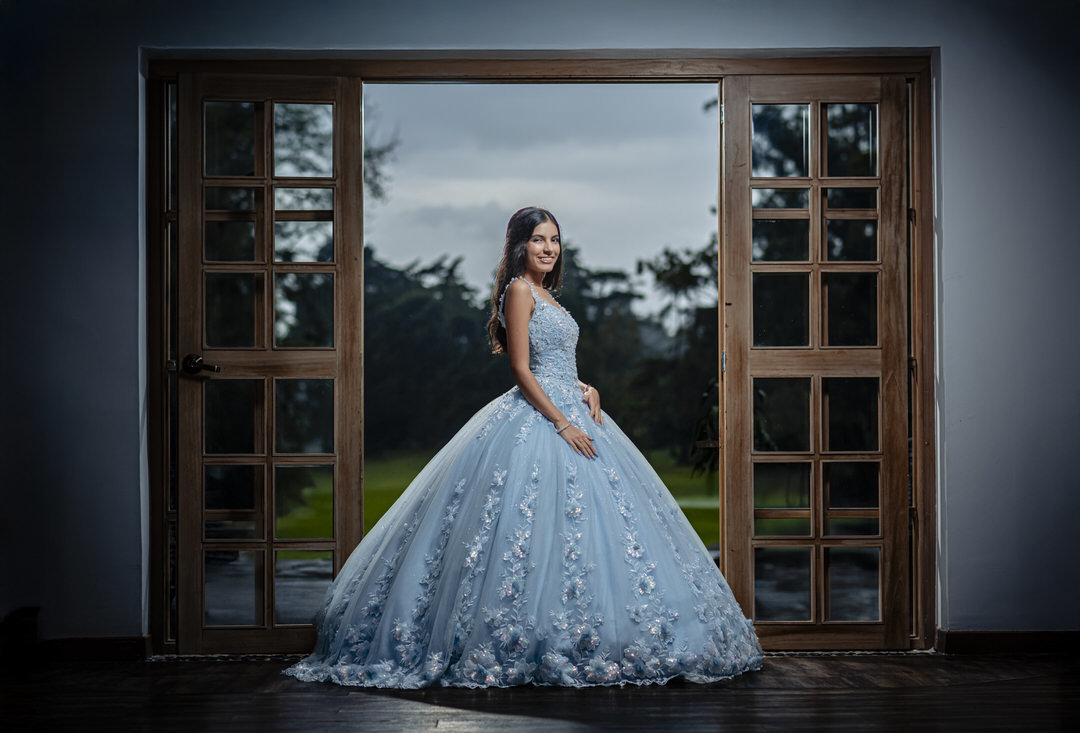 Professional quinceañera photography with timeless and natural style.