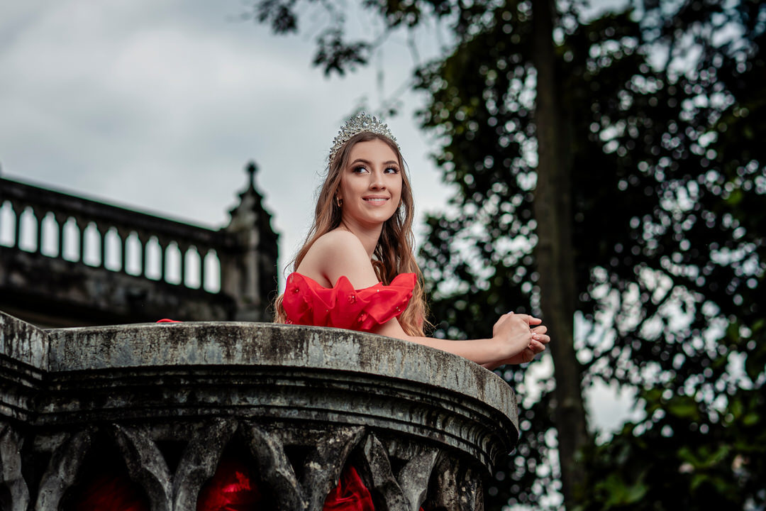 Quinceañera photo session at Museo El Castillo in Medellín.