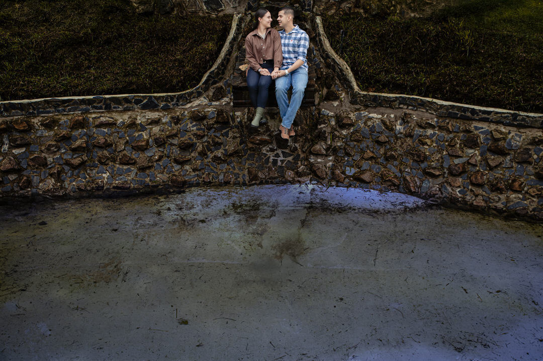 Fotografías de compromiso llenas de amor y espontaneidad.