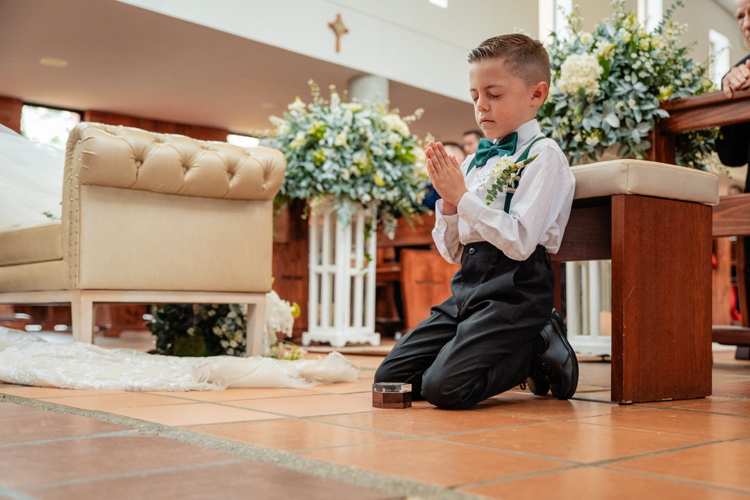 Fotografía documental de una boda llena de emociones.
