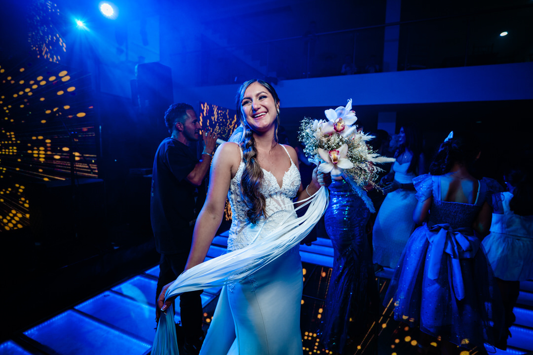 Fotografía documental de una boda llena de emociones.