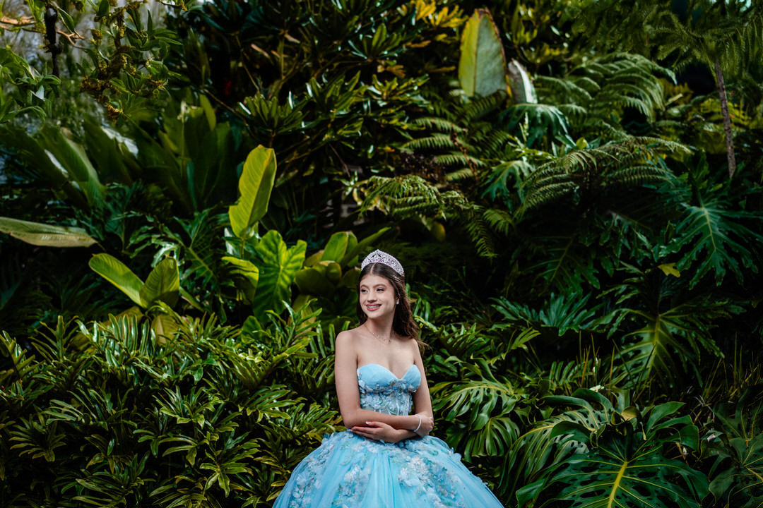Sesión de quince años con luz natural.