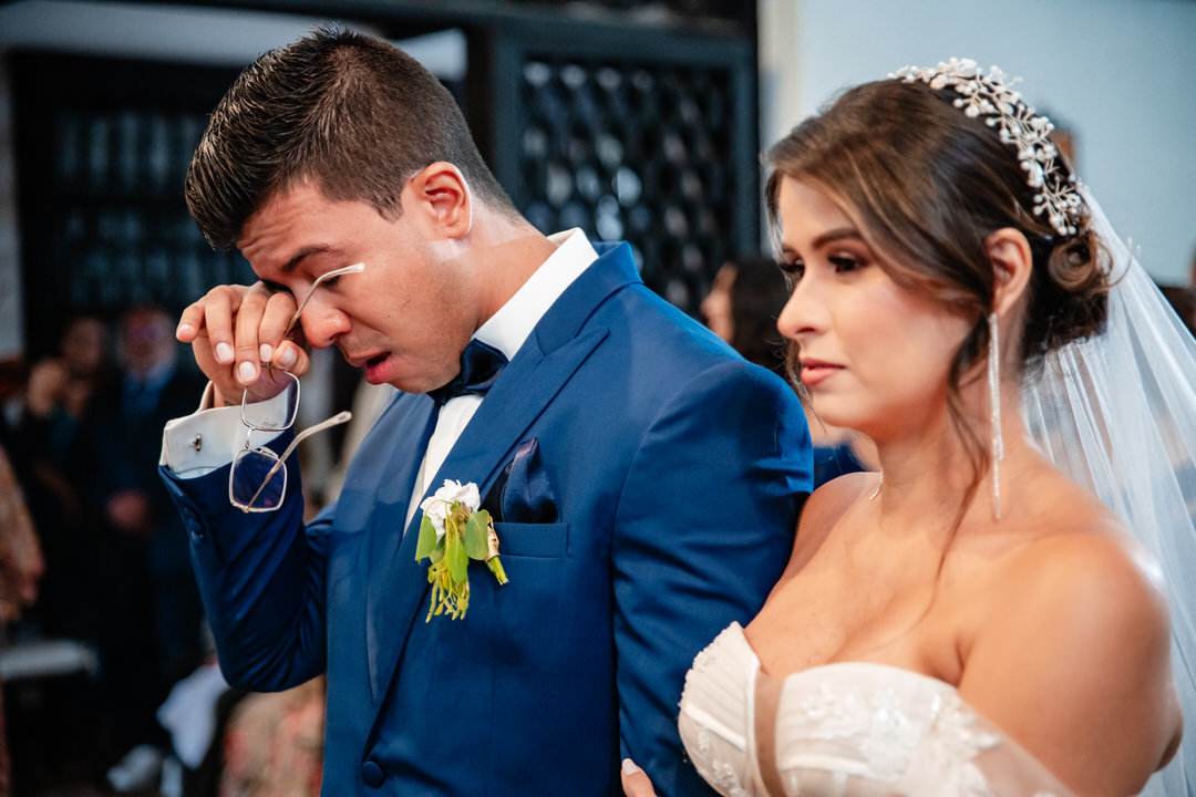 Fotografía documental de una boda llena de emociones.