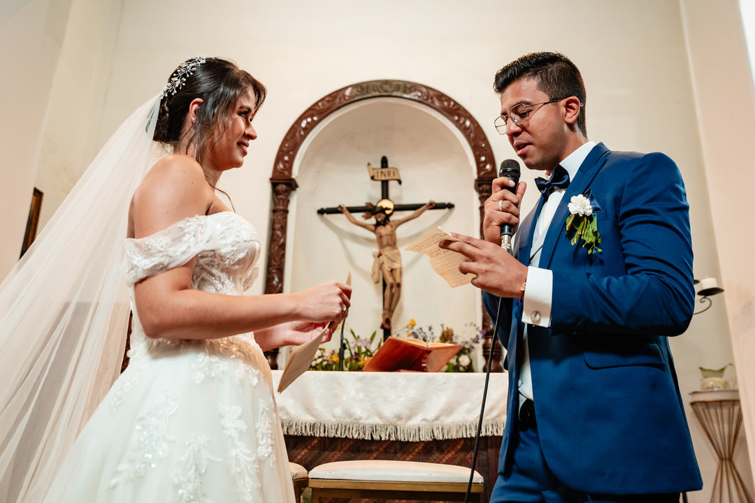 Momentos inolvidables de una boda católica.