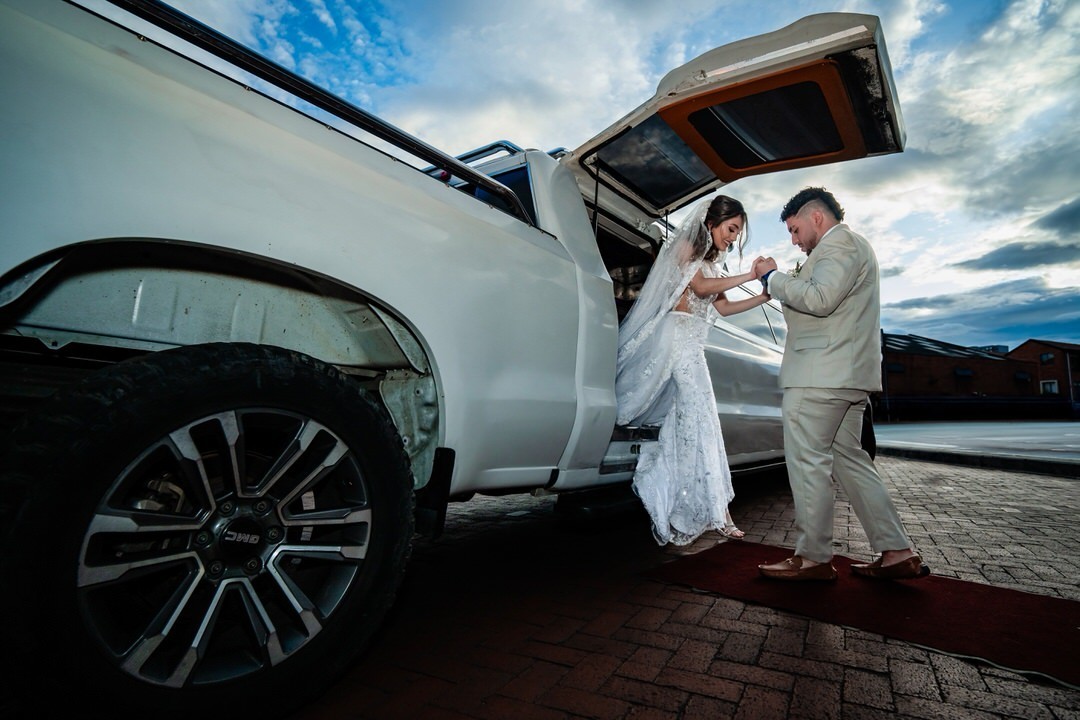 Fotografía documental de una boda llena de emociones.