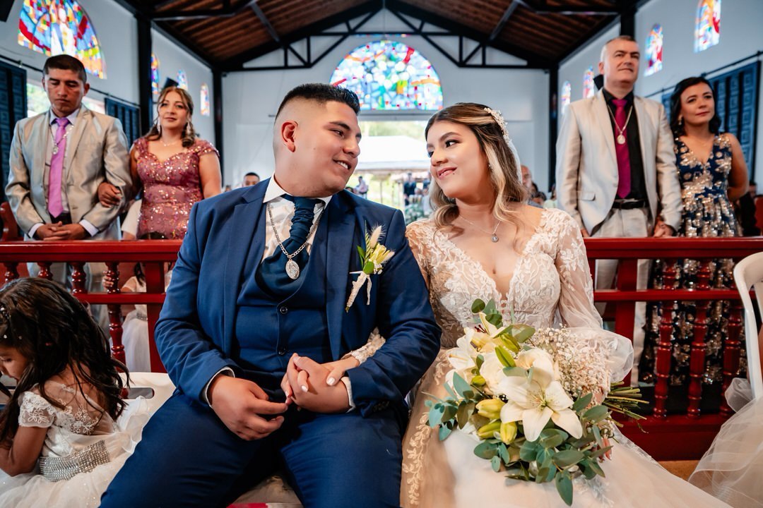 Fotografía documental de una boda llena de emociones.