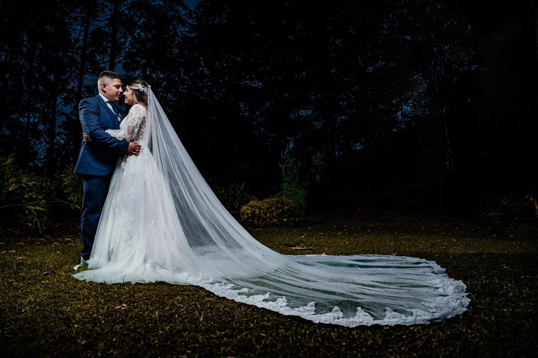 Fotografía documental de una boda llena de emociones.
