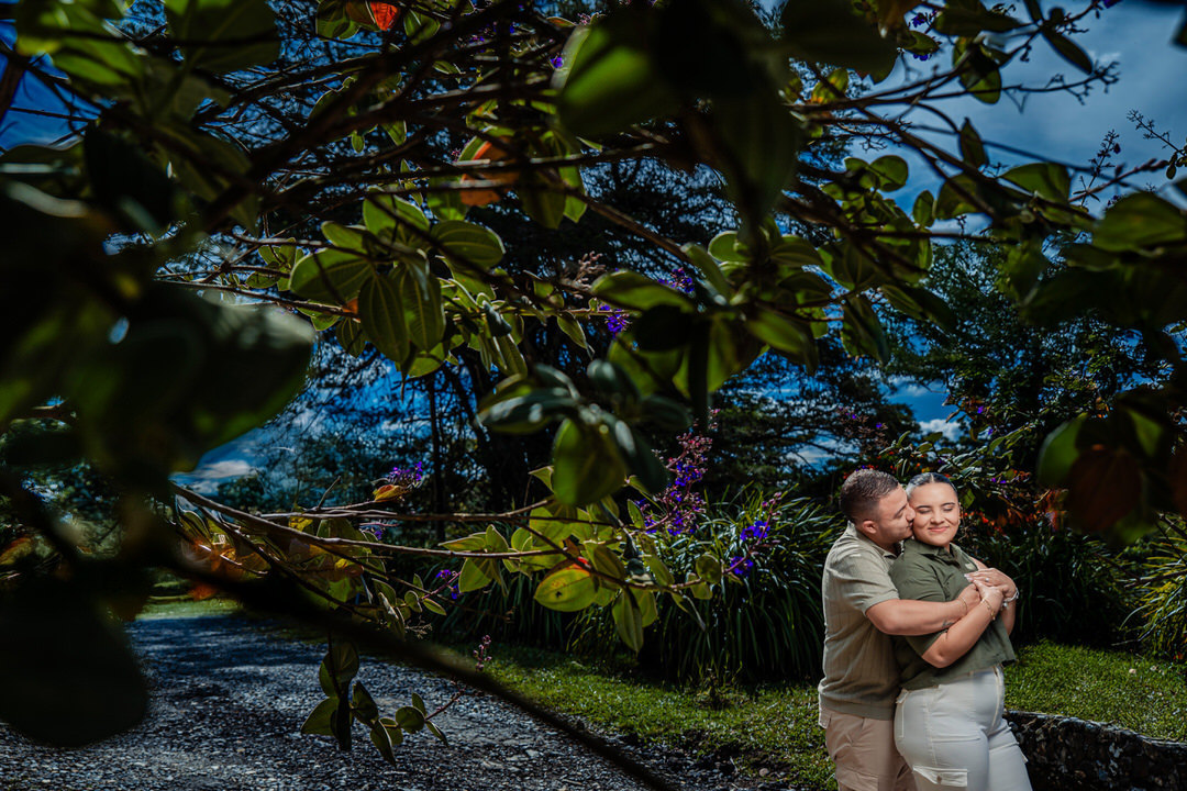 Fotografía de compromiso antes de su matrimonio.