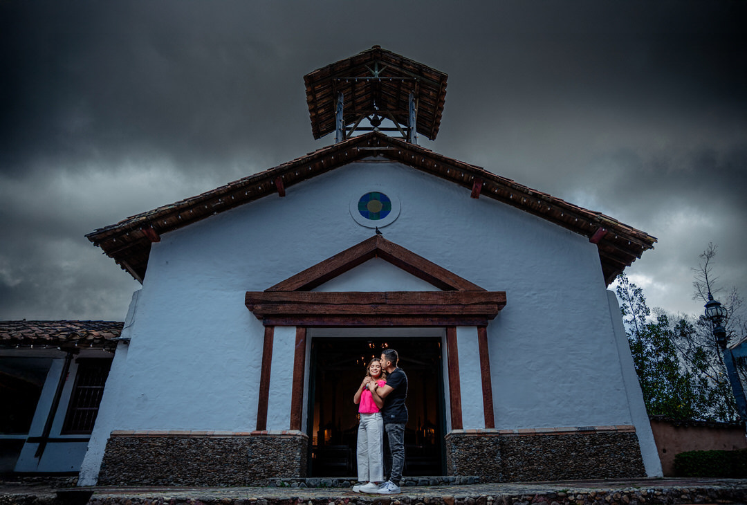 Pre-wedding photography session of the couple in a natural setting.