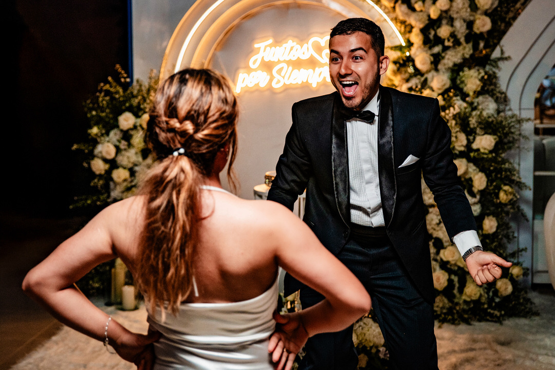 Fotografía documental de una boda llena de emociones.