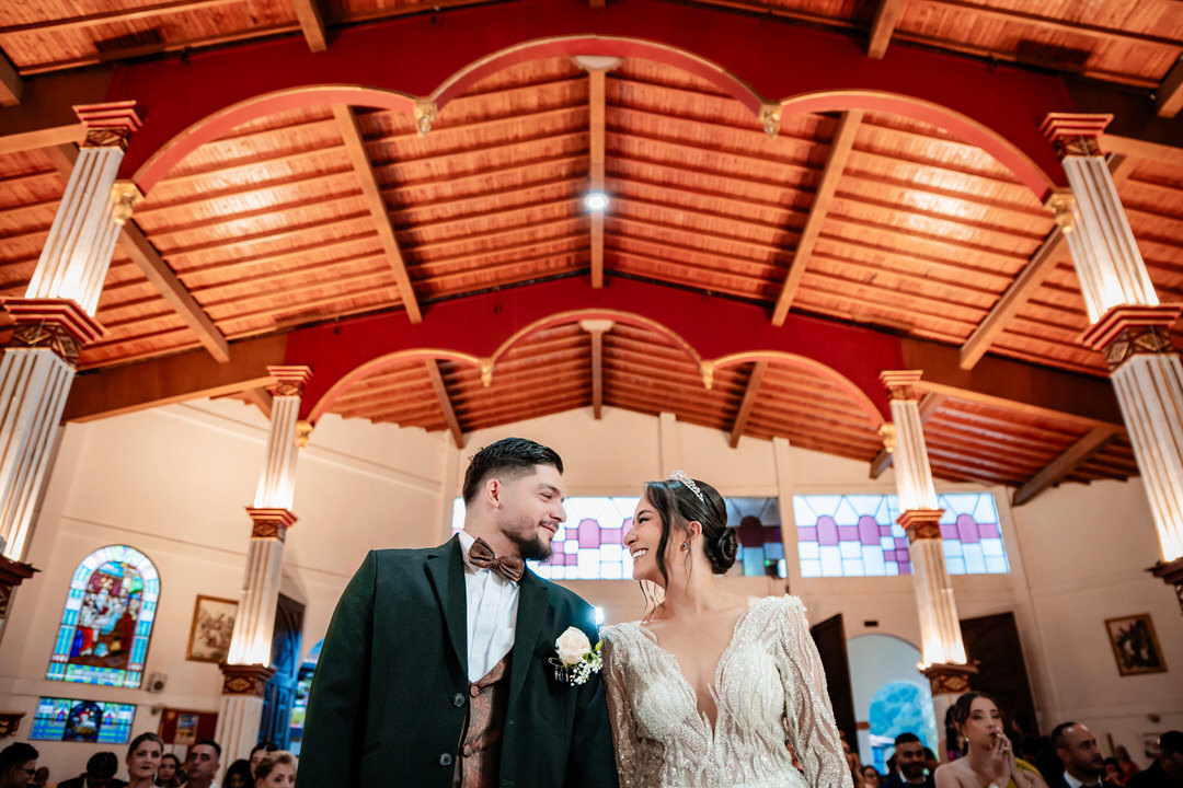 Sesión de pareja el día de la boda.