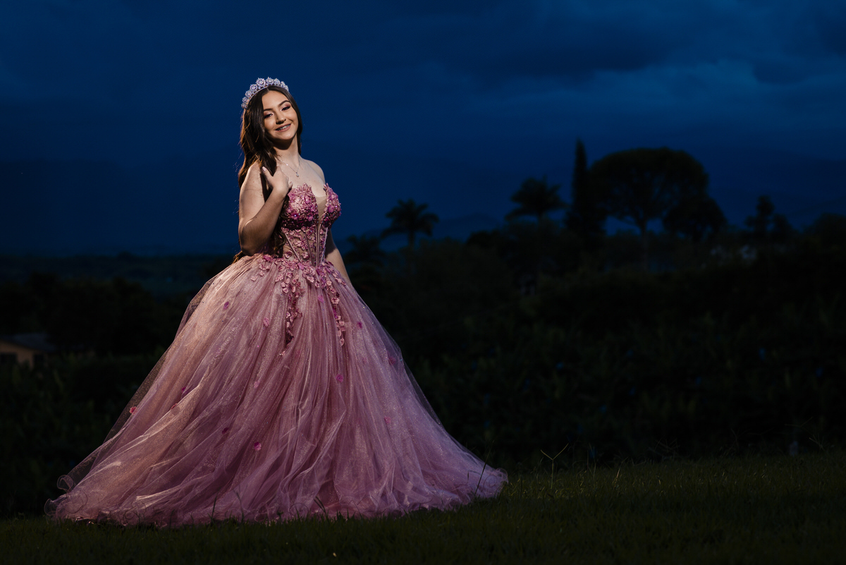 Ximena con su vestido de 15 años