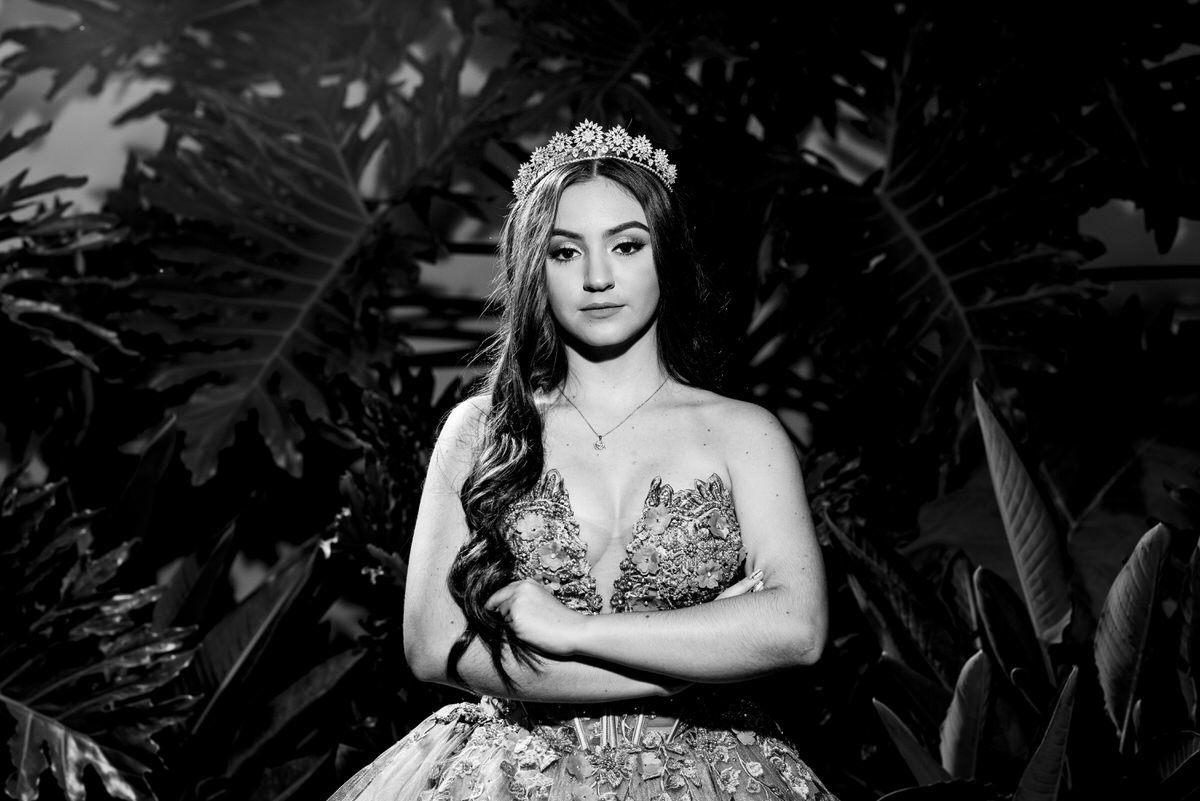 Retrato a blanco y negro de Ximena en sus 15 años