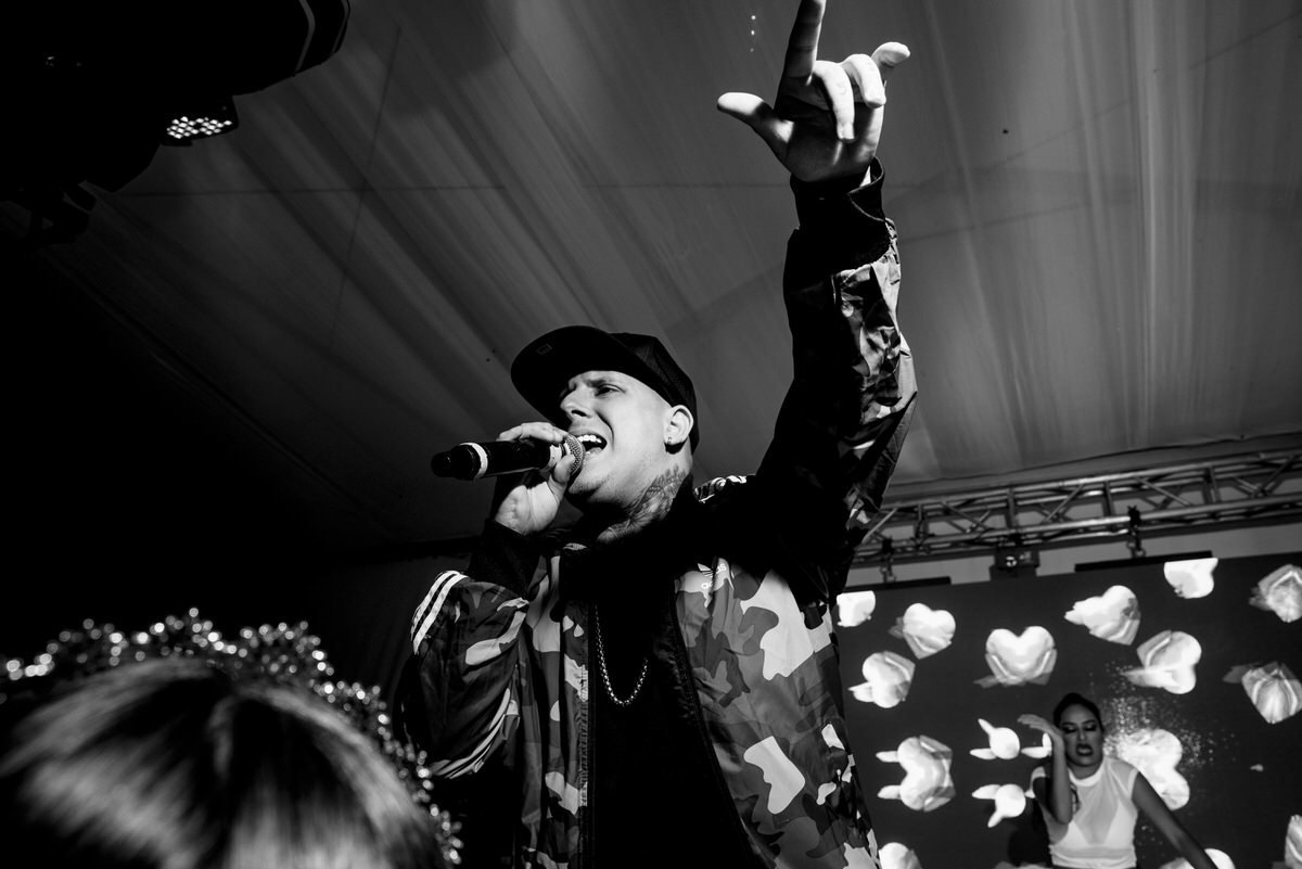 Nicky Jam de Yo me llamo en la fiesta de quince años de Ximena