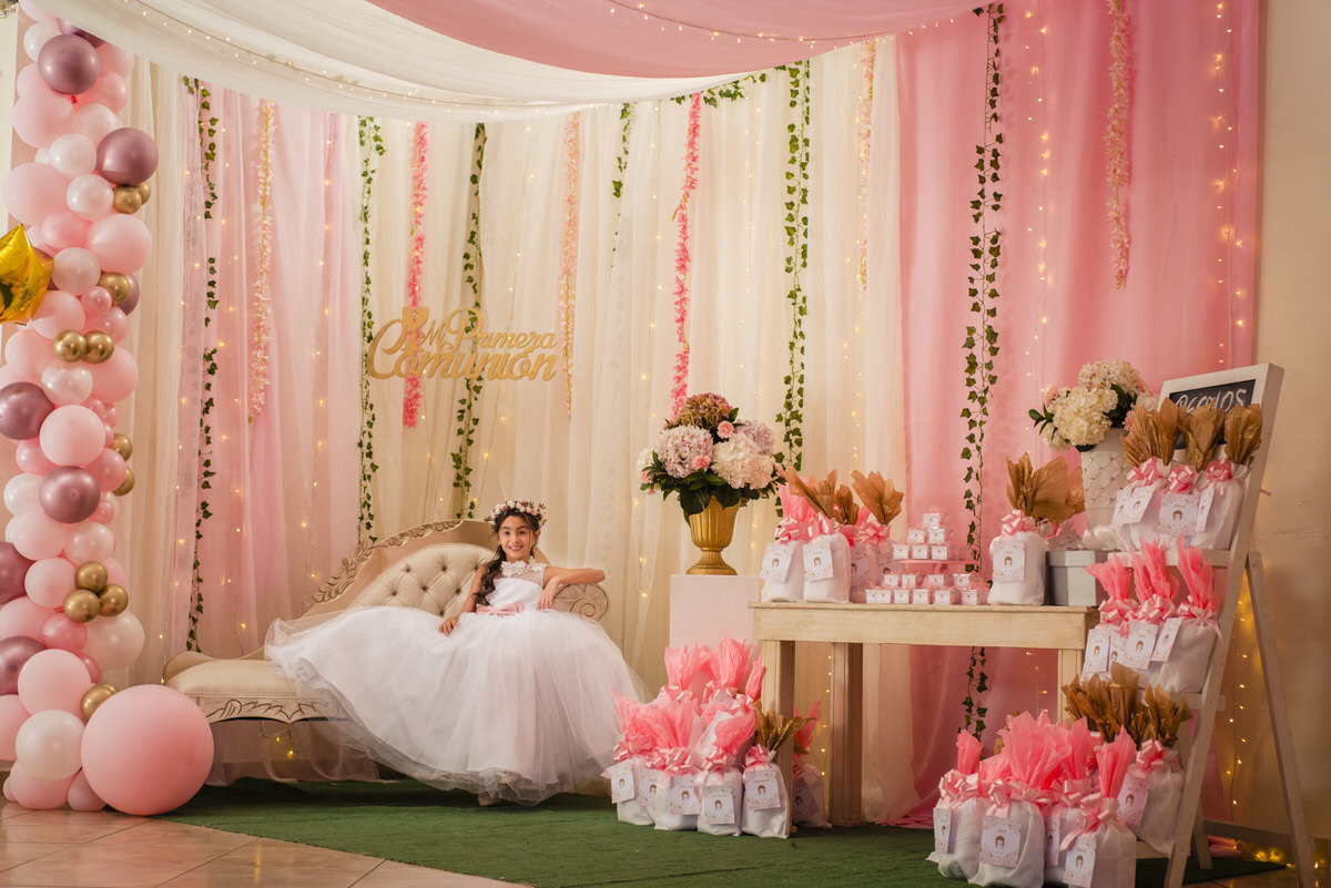 Salomé en la decoración de su Primera Comunión