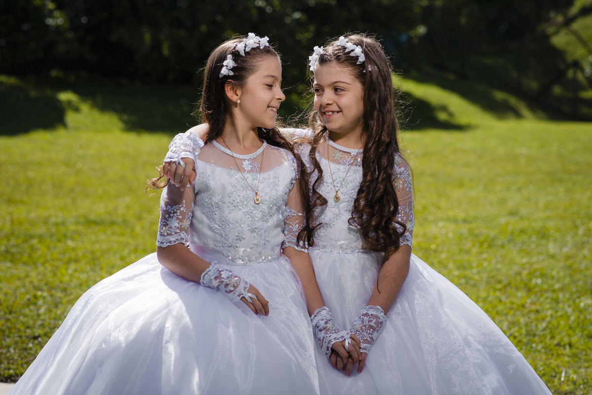 La primera comunión de estas lindas hermanitas