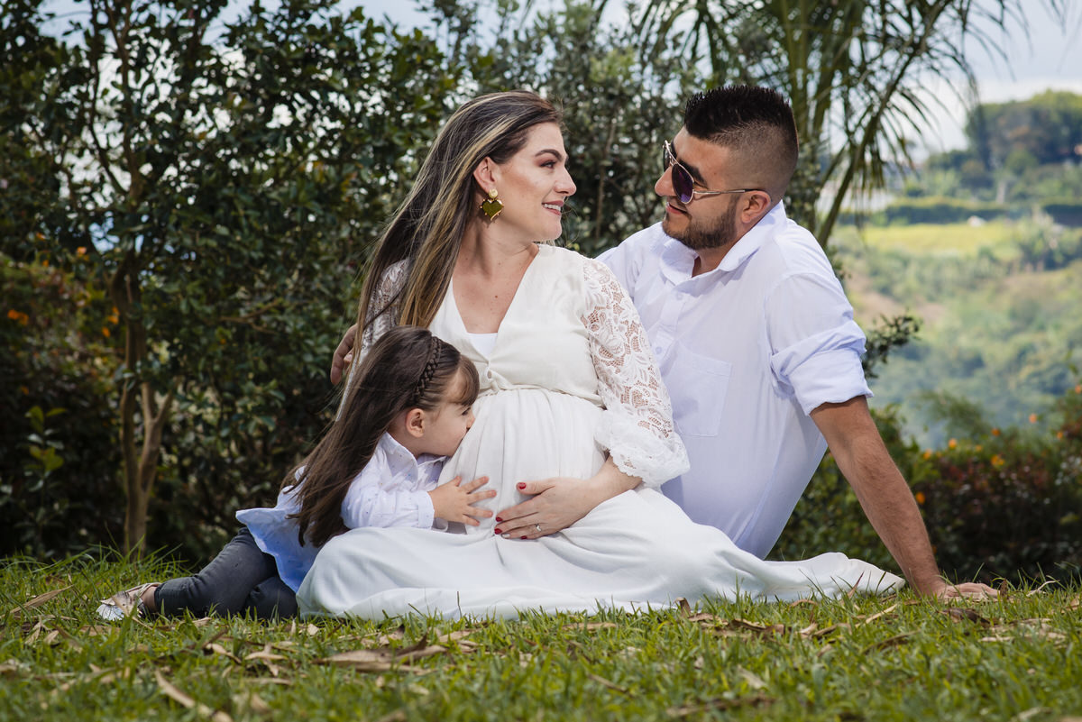 Sesión de maternidad en familia