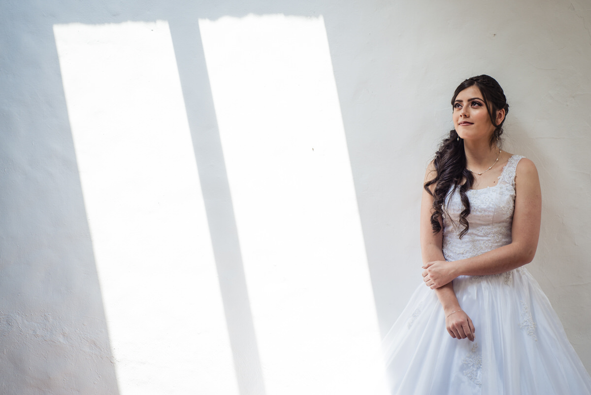 Angie con su vestido de boda