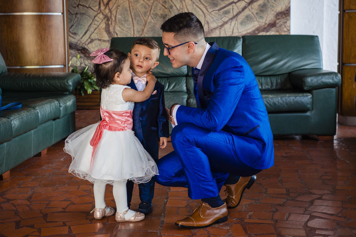 Estiven con los pajecitos en su boda