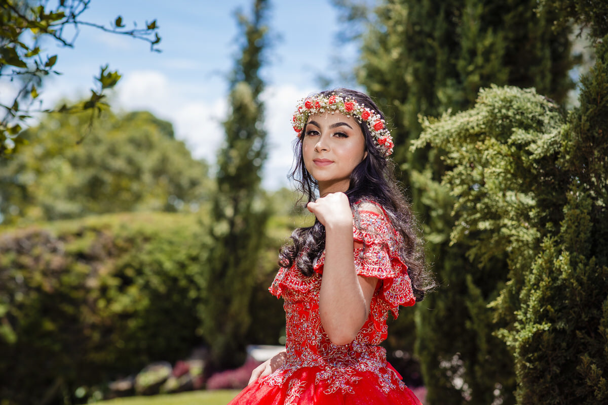 Alejandra con su vestido de quinces