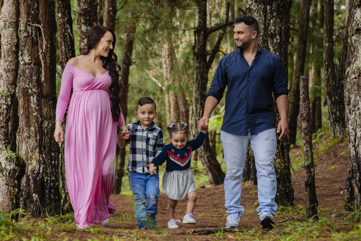 Fotógrafa de maternidad Medellín
