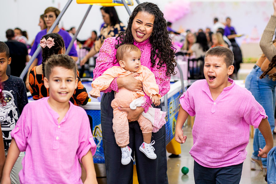 Festa infantil Manuela conta 1 mais alegria jau Pamela Trevisan