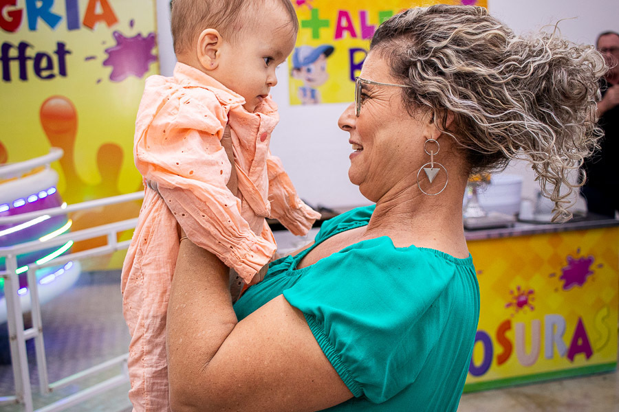 Festa infantil Manuela conta 1 mais alegria jau Pamela Trevisan