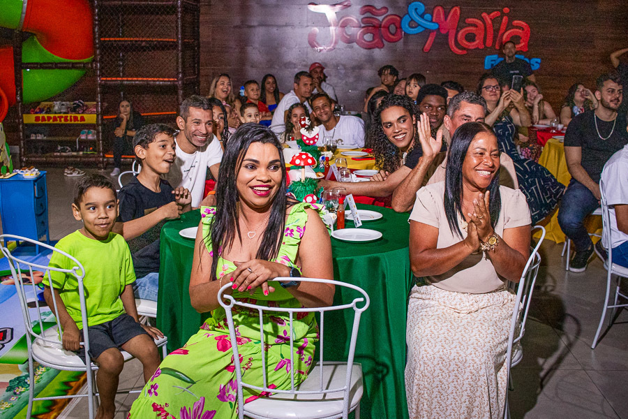 Festa infantil Jau SP Salão João e Maria Pamela Trevisan e Valber Trevisan